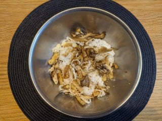 材料を混ぜる