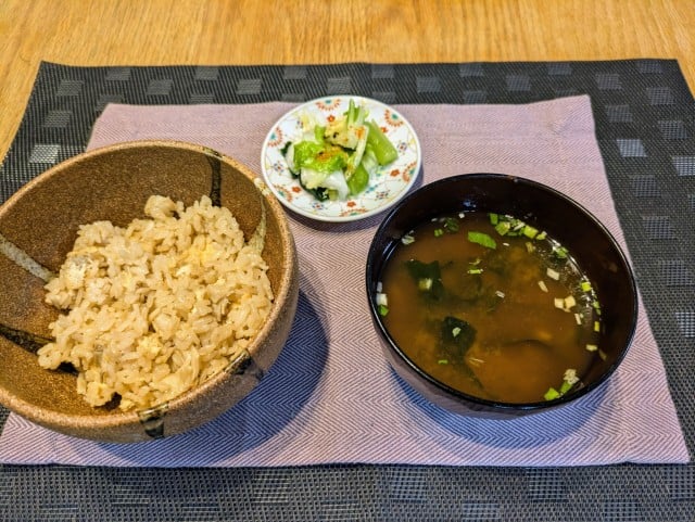 ご飯と香の物